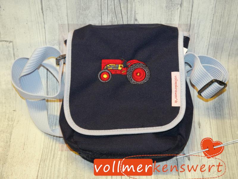 Schultertasche mit Traktor 03 (rot) bestickt -mit Wunschname möglich (personalisiert) - Taschenfarbe: blau -sofort lieferbar-